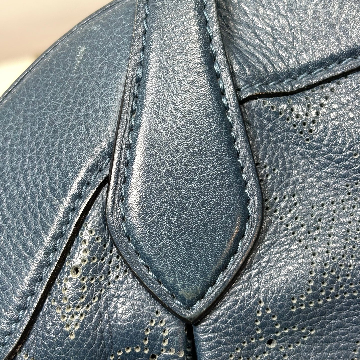 Louis Vuitton Mahina Cirrus PM blue