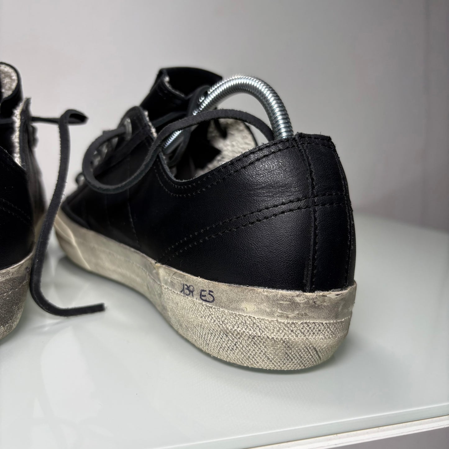 Golden Goose V-star nero 39