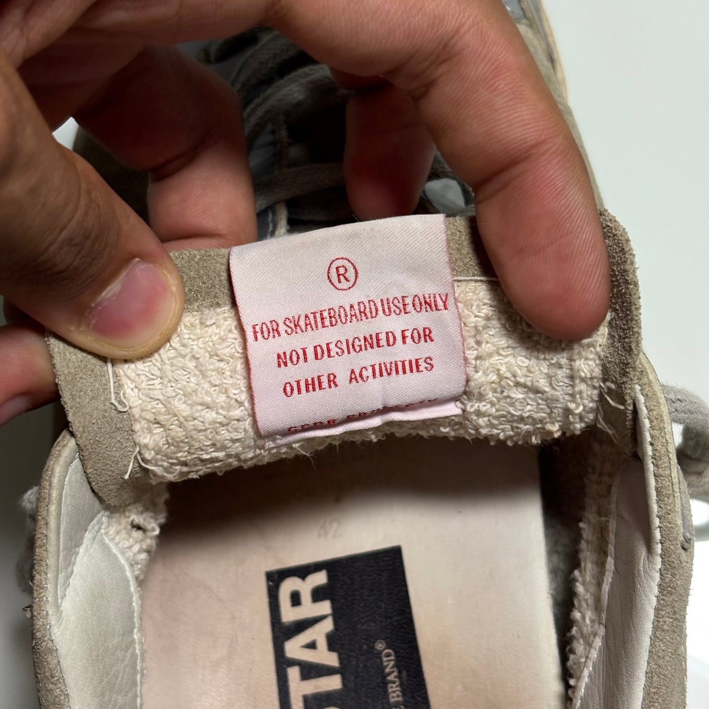 Golden goose Superstar Grigio topo e Stella nera 42