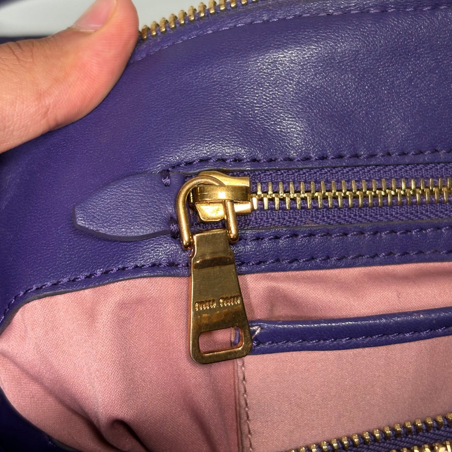 Miu Miu matelassé in pelle Viola
