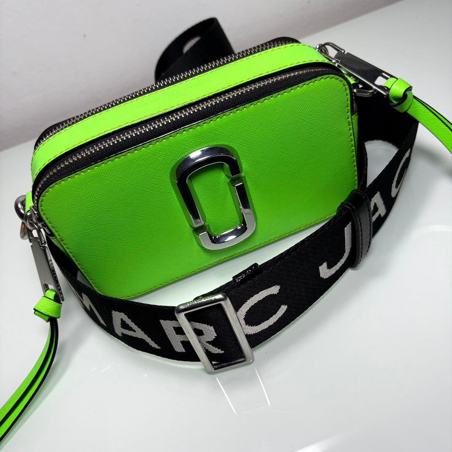 Borsa Snapshot Marc Jacobs