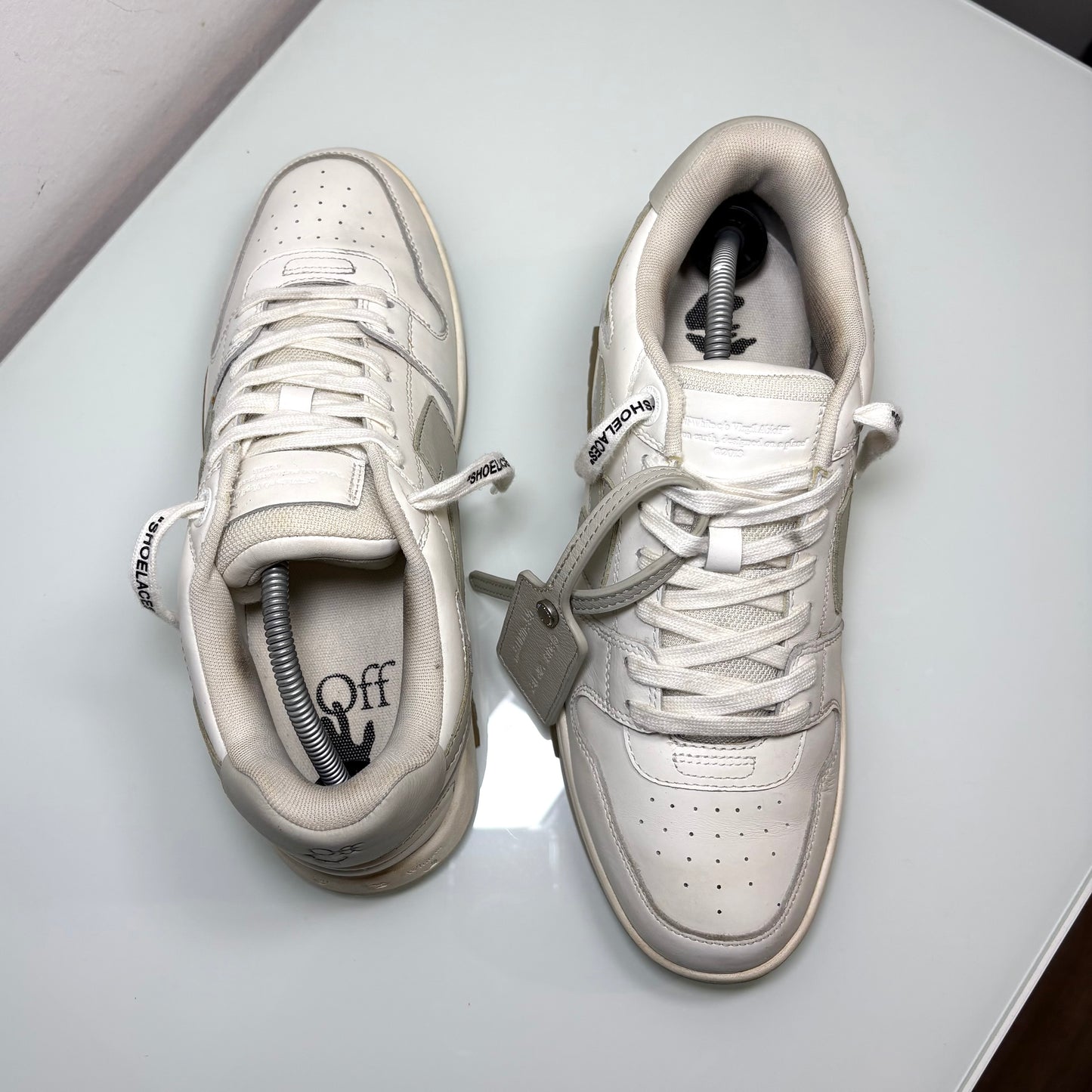 Off white out of office bianco e grigio 42