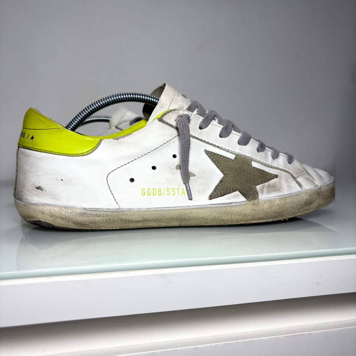Golden goose Superstar bianco e giallo 42