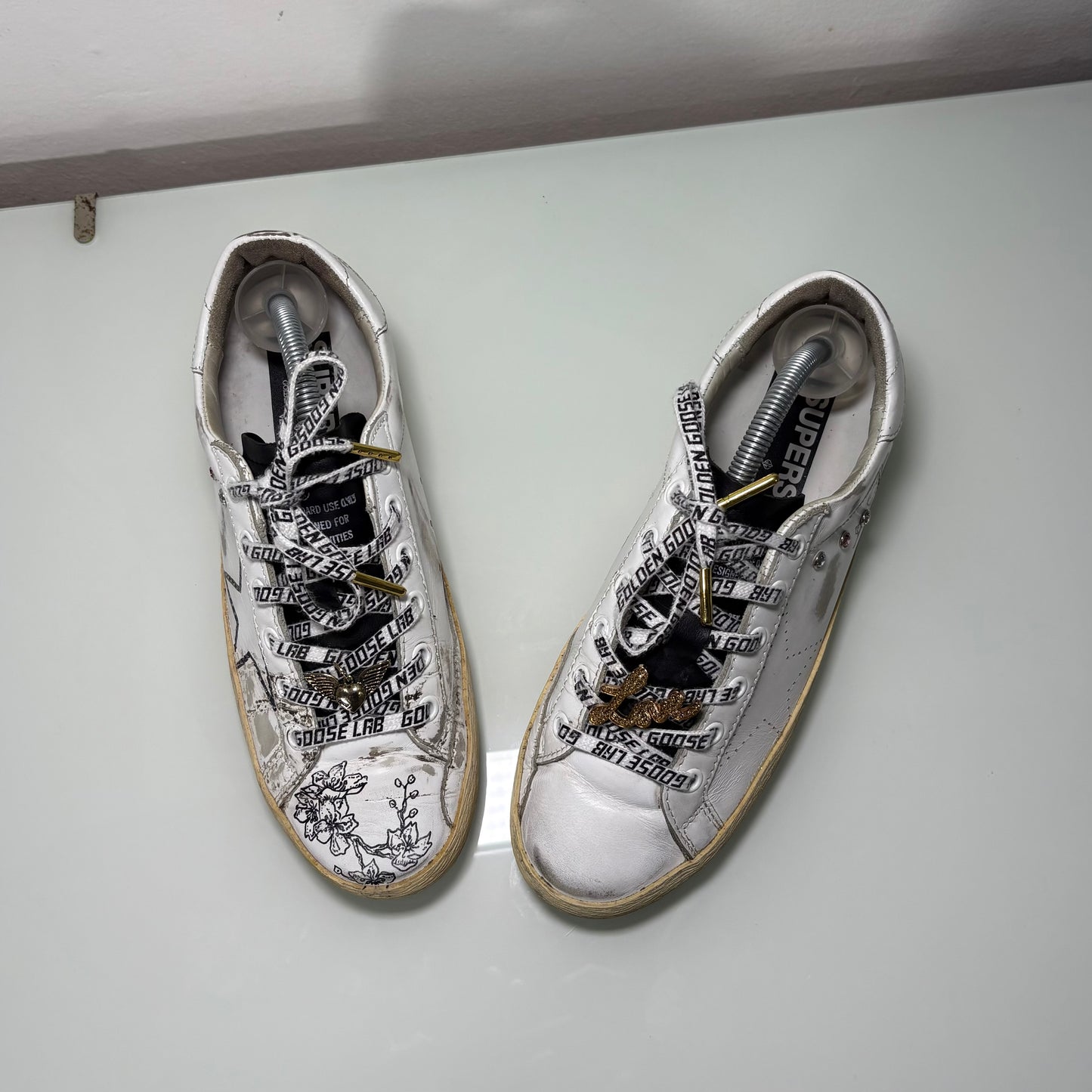 Golden goose bianche con disegni floreali e inserti oro 38