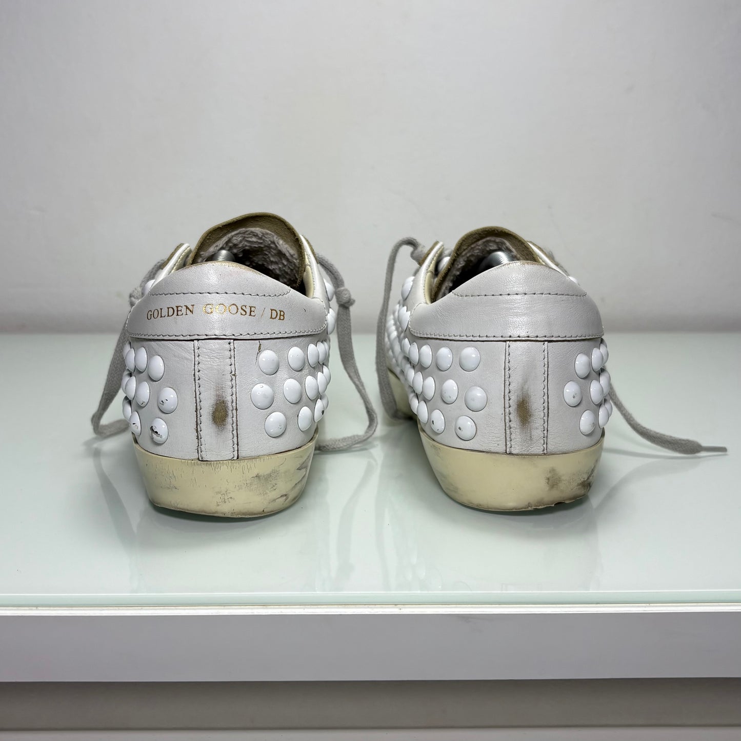 Golden goose superstar bianche con borchie bianche 37