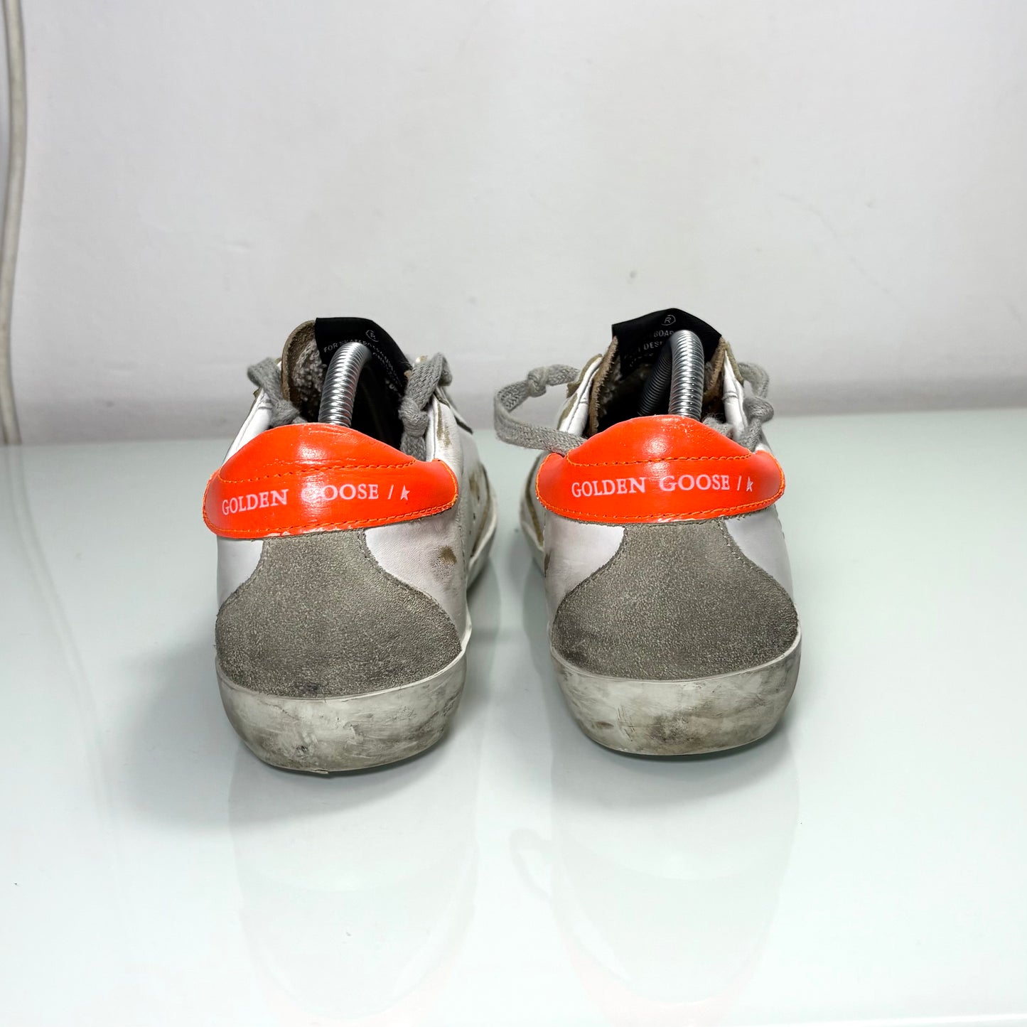 Golden goose superstar bianche tallone arancio e stella nera brillantinata 35