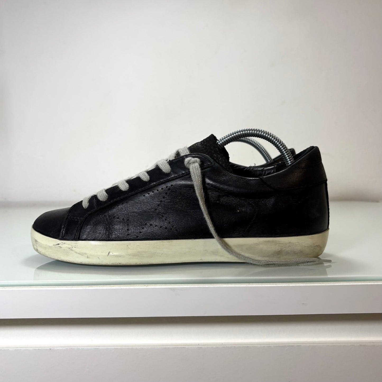 Golden goose superstar in pelle nero 39