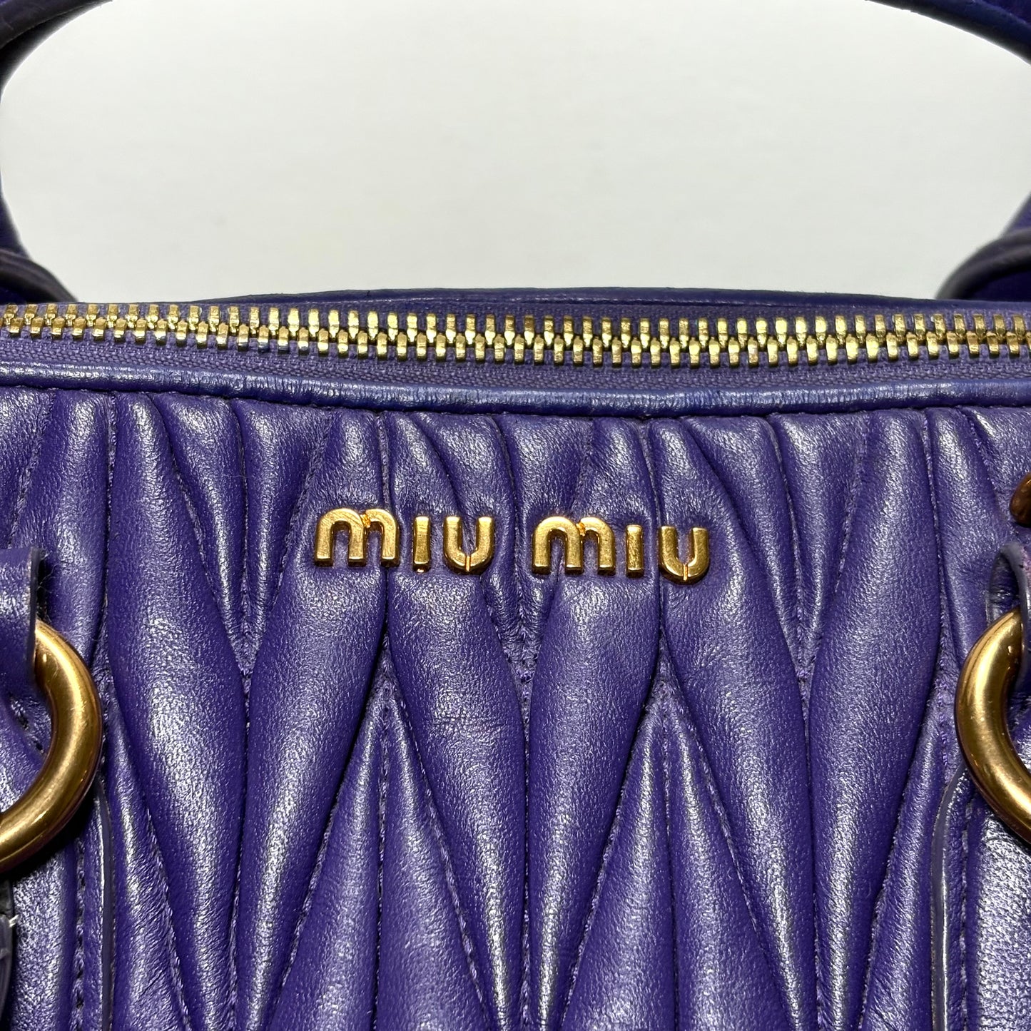 Miu Miu matelassé in pelle Viola
