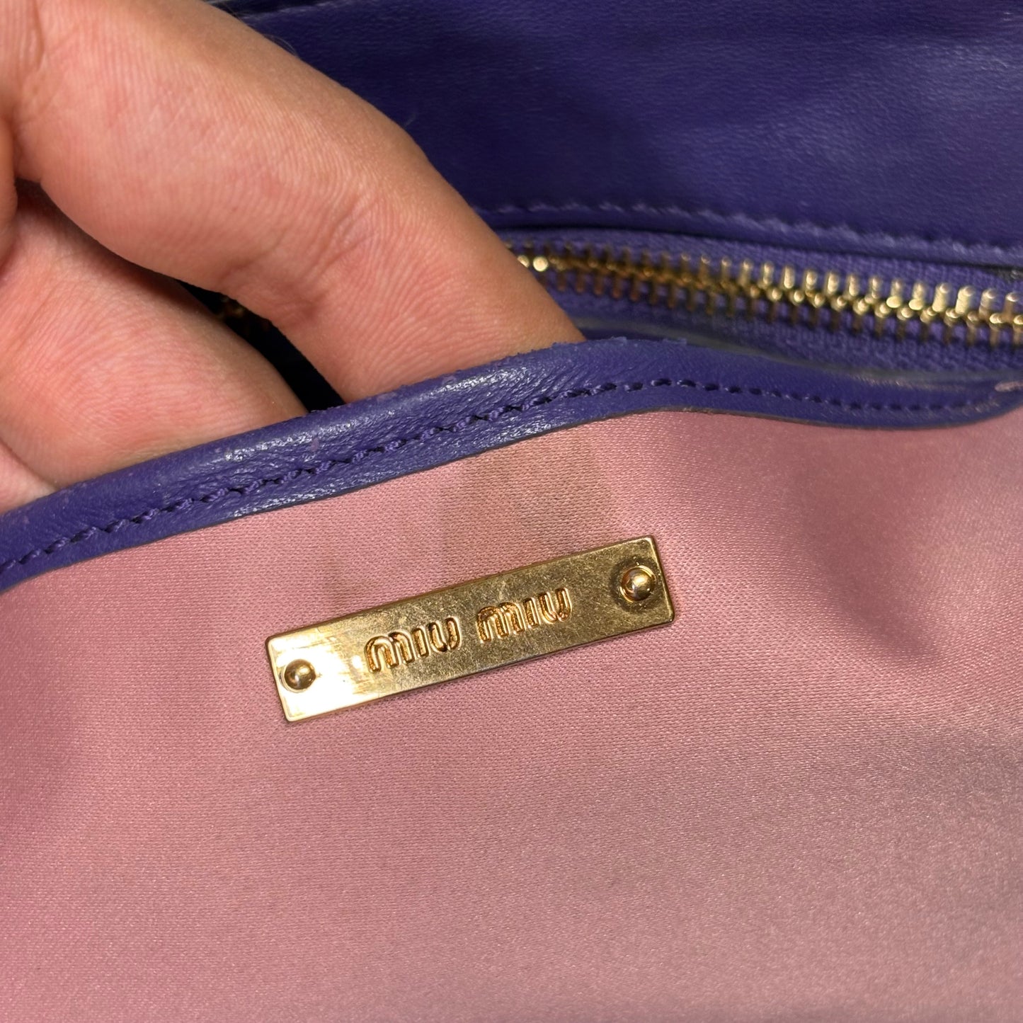 Miu Miu matelassé in pelle Viola