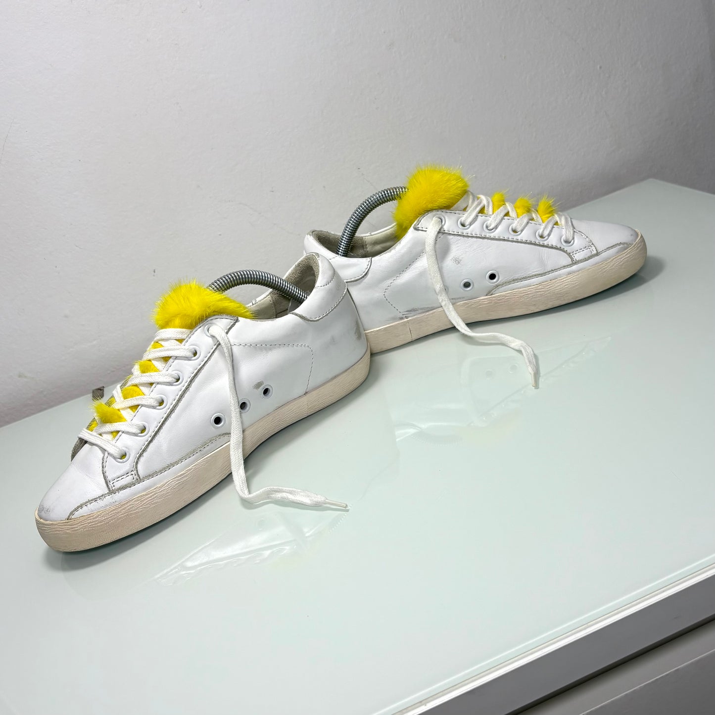 Golden goose Superstar bianche con pelo Giallo 38