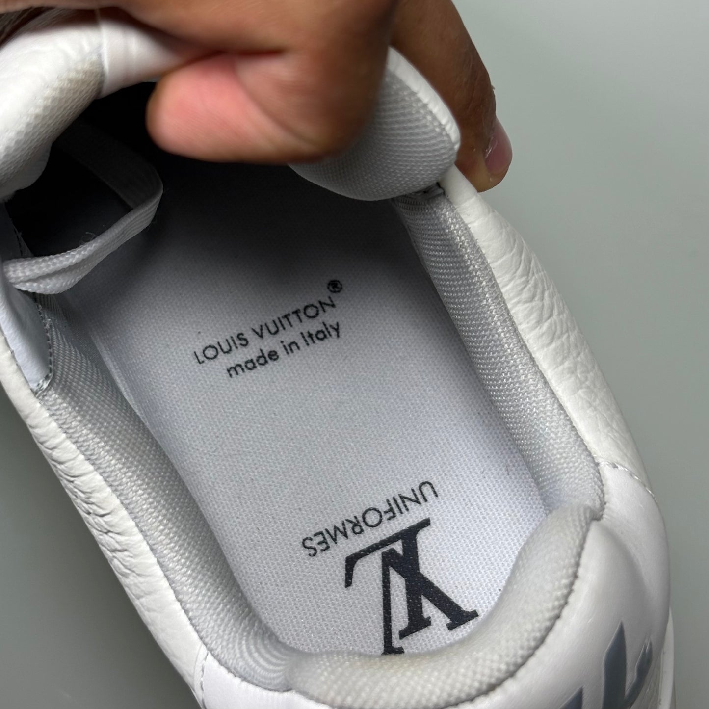 Louis Vuitton Trainer x Virgil Abloh 40