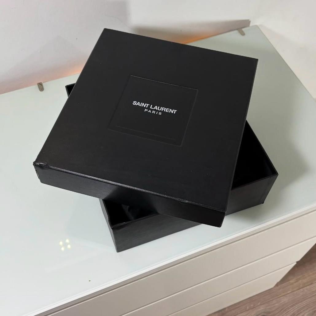 Tacchi Yves Saint Laurent 38,5