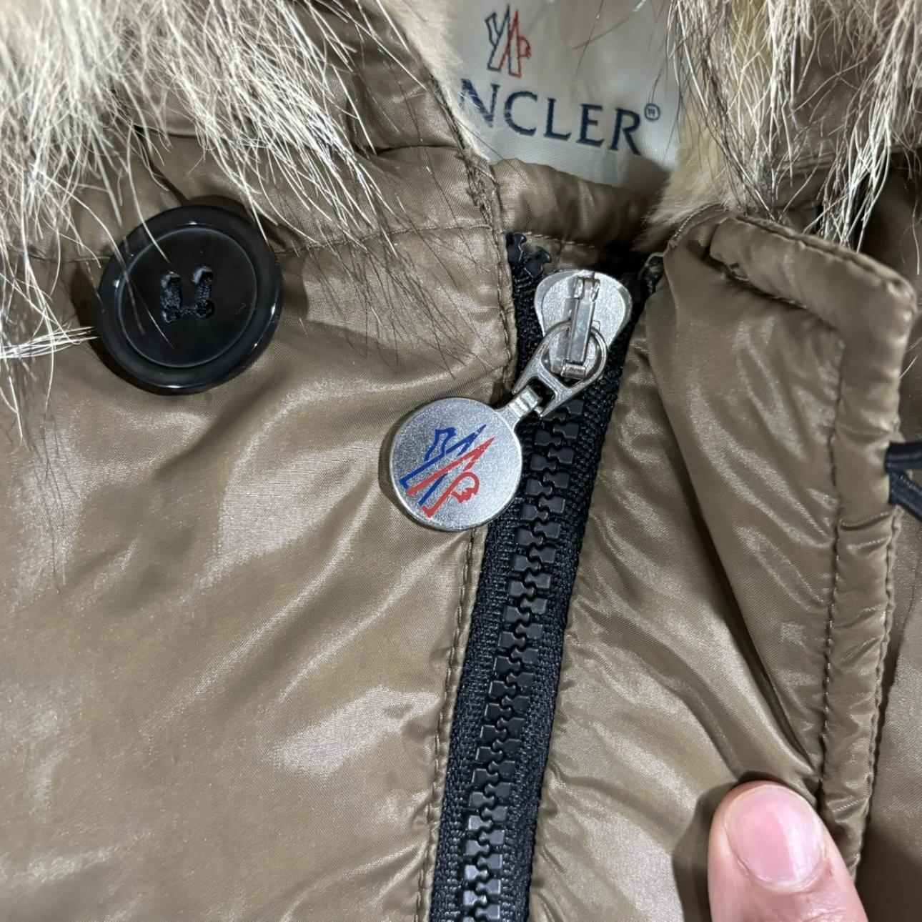 Moncler corto Fur Hood XS