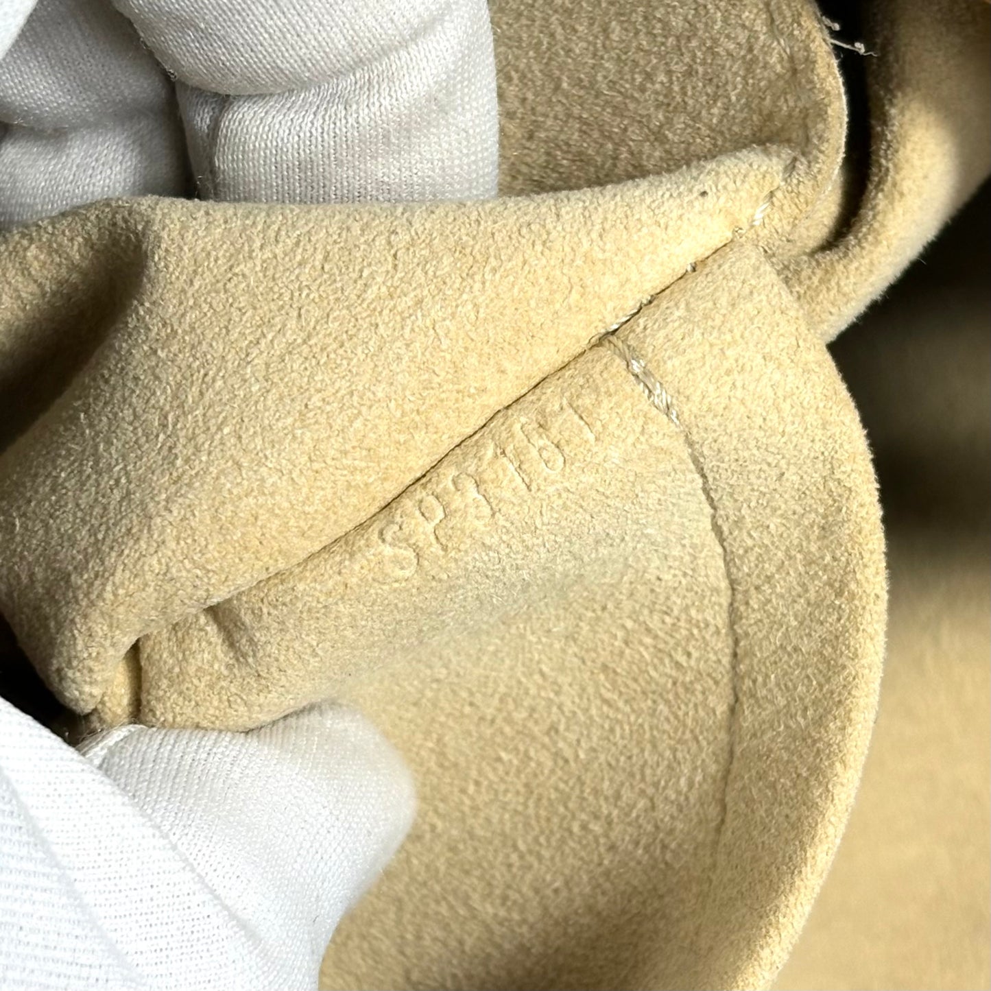 Louis Vuitton Galliera in monogram canvas con finiture in vacchetta