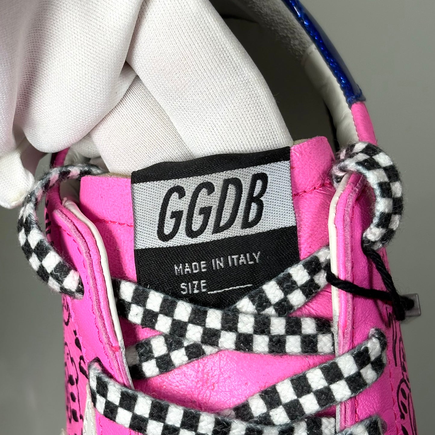 Golden goose Superstar fucsia con disegni e scritte nere 37