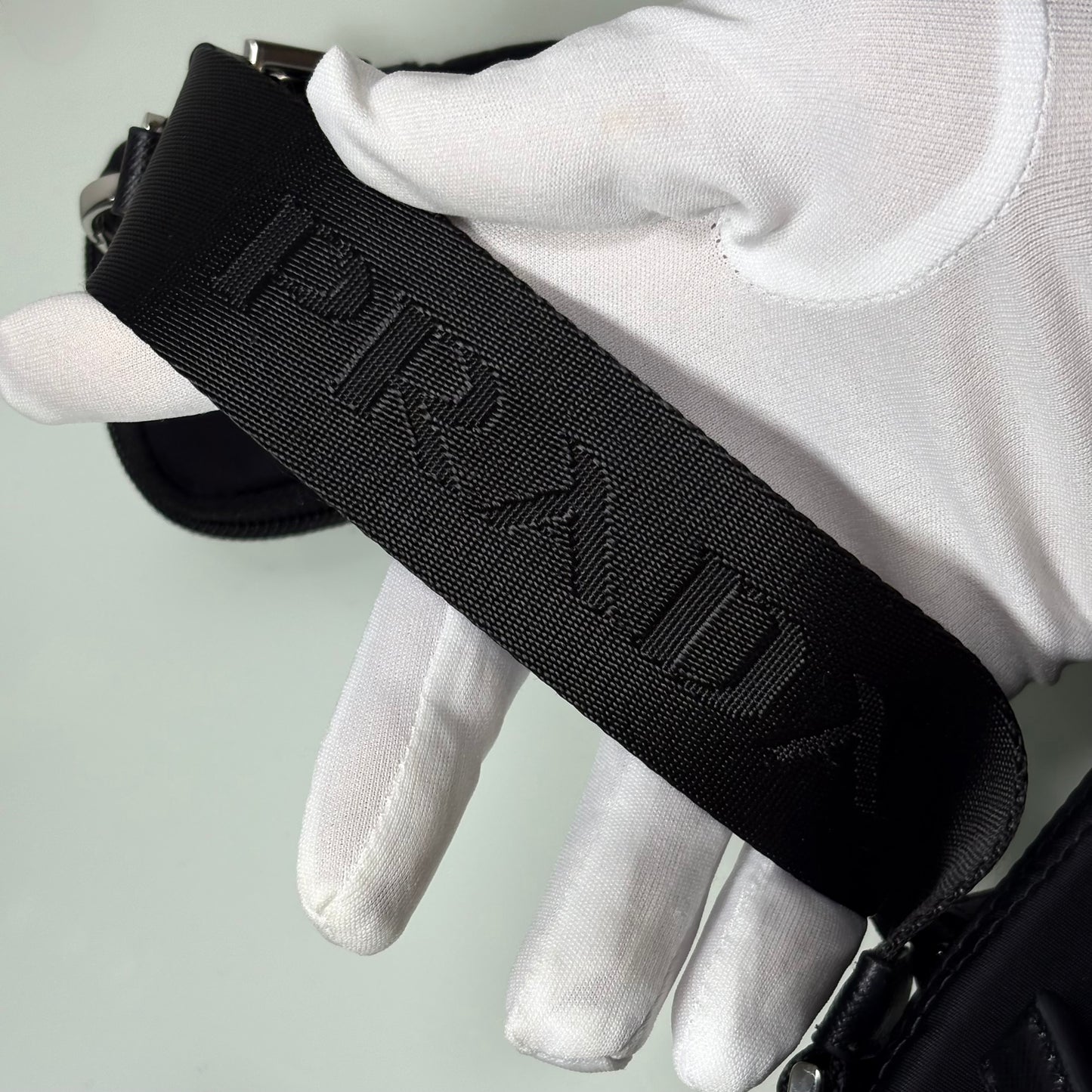 Prada tracolla in Re-Nylon nero