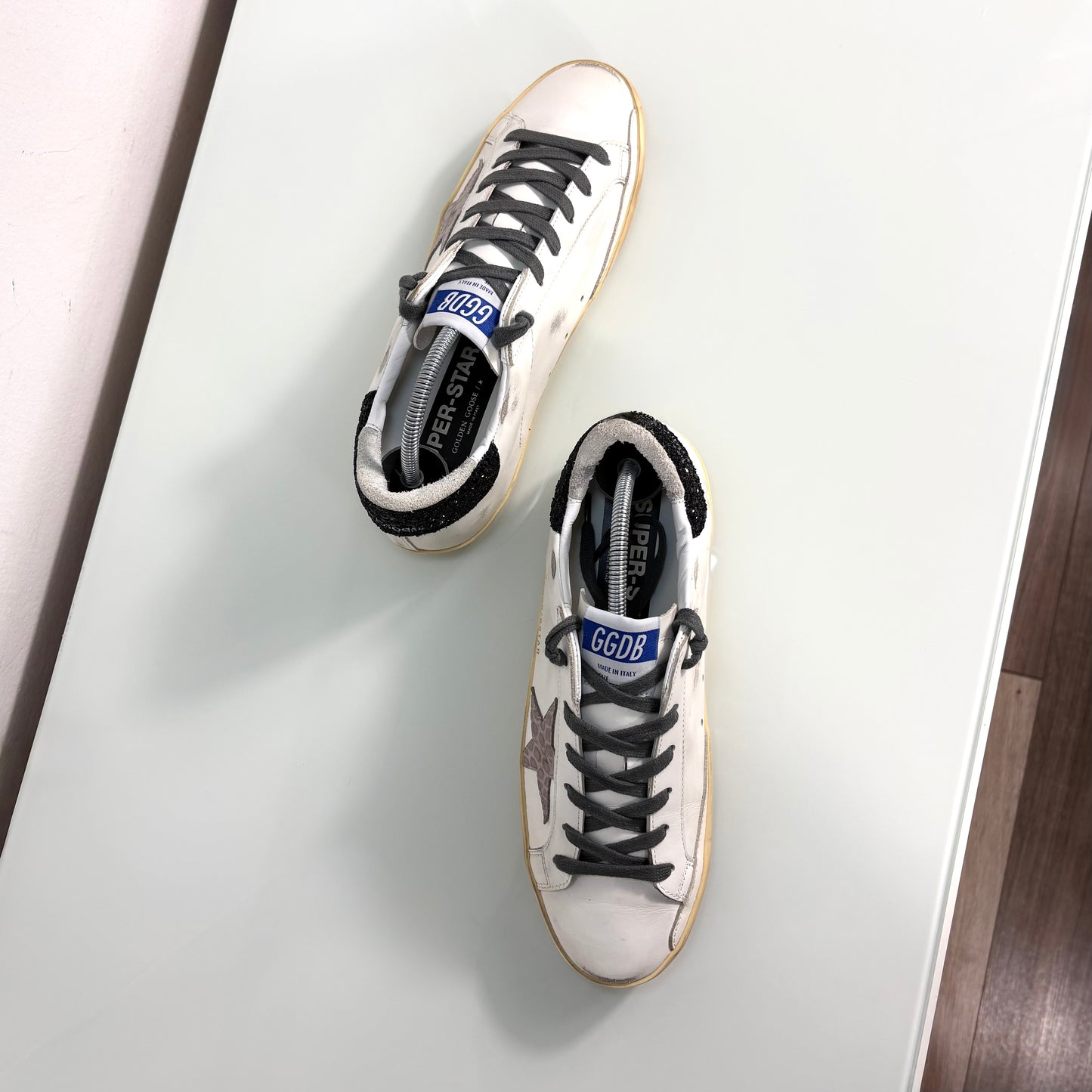 Golden goose Superstar bianche, stella grigia a squame e tallone nero brillantinato 39