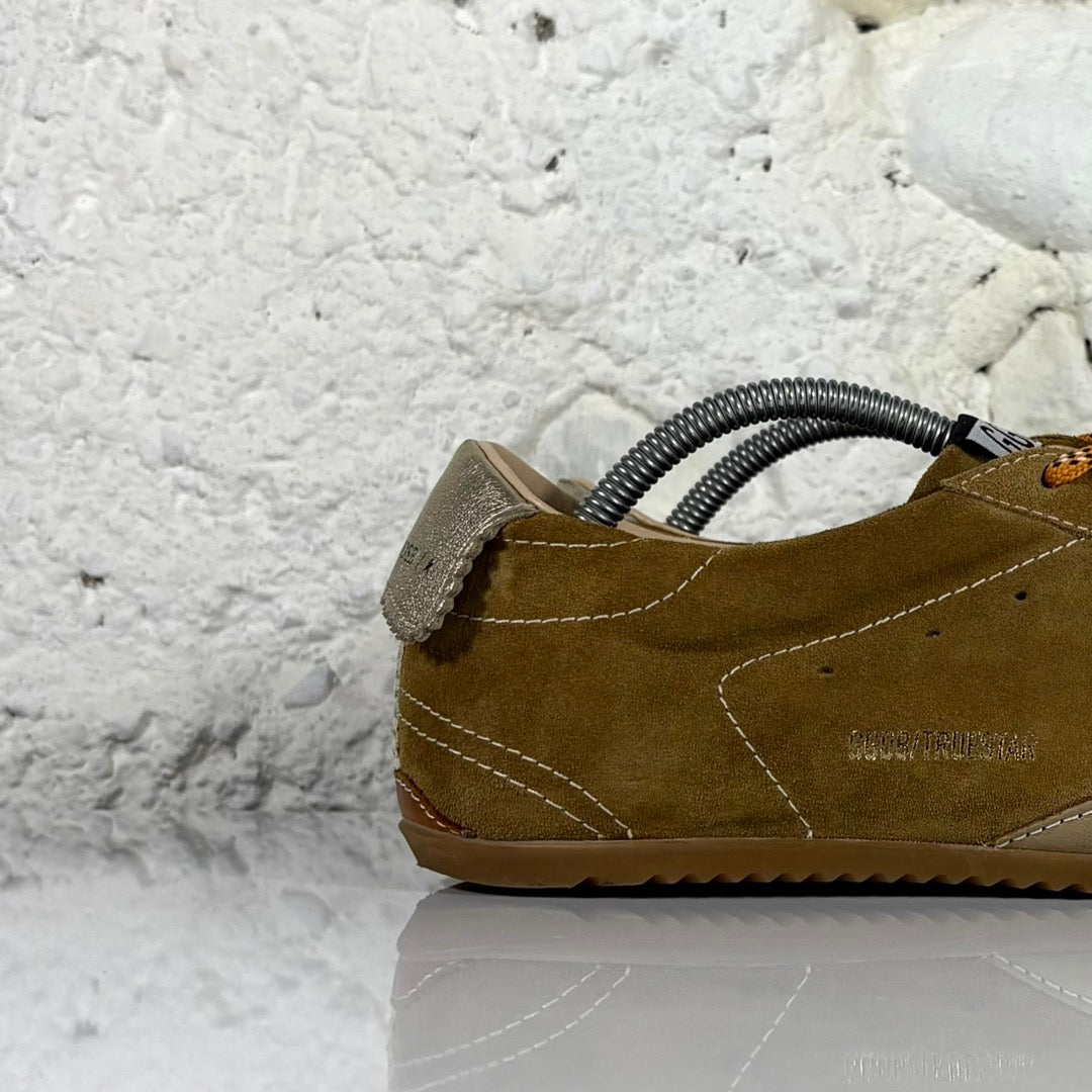 Golden goose True Star marroni in suede con Stella bianca e talloncini bronzo 42