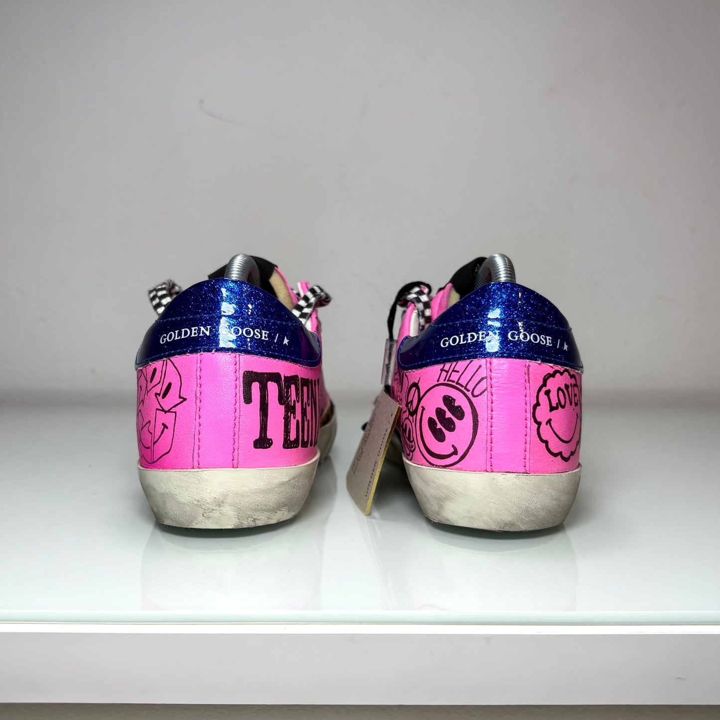 Golden goose Superstar fucsia con disegni e scritte nere 37