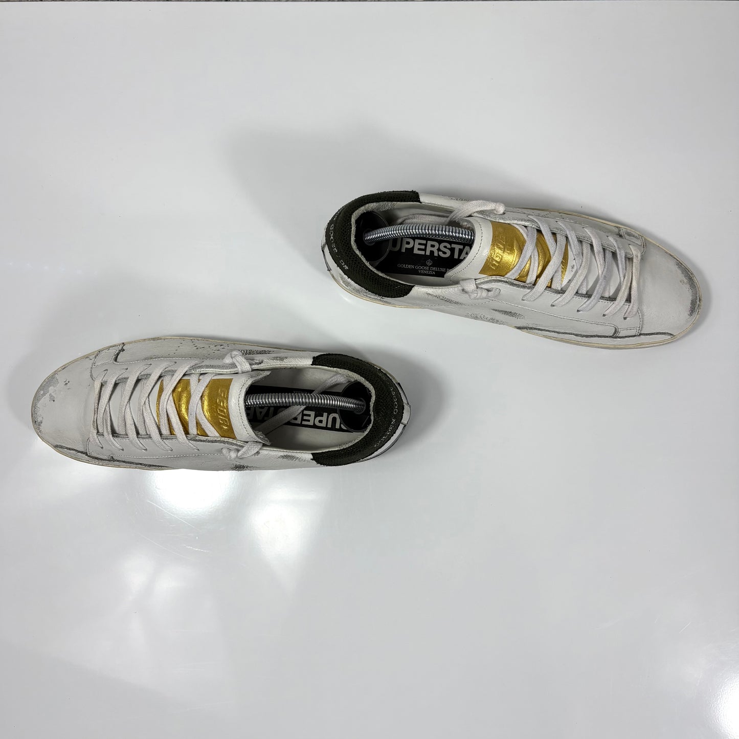Golden goose Superstar bianche con scotch nero sui lati posteriori 39