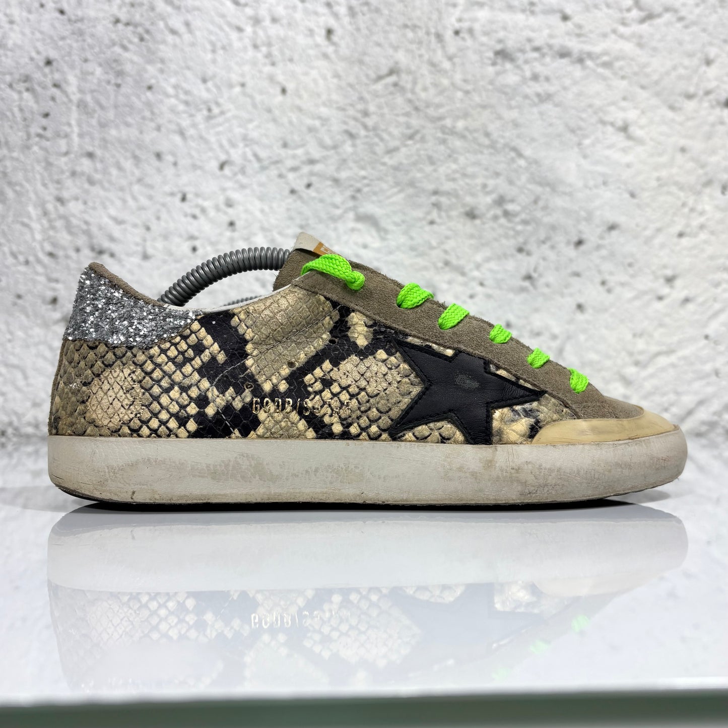 Golden goose Superstar a squame “pitone”, lacci verde talloni brillantinati 37