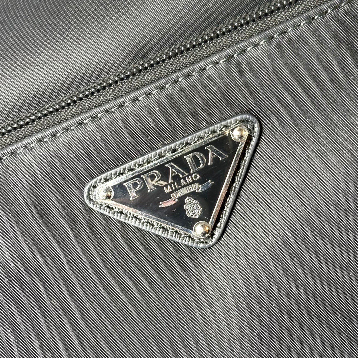 Prada tracolla in Re-Nylon nero