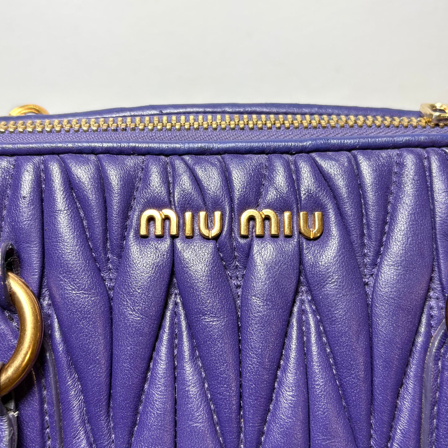 Miu Miu matelassé in pelle Viola