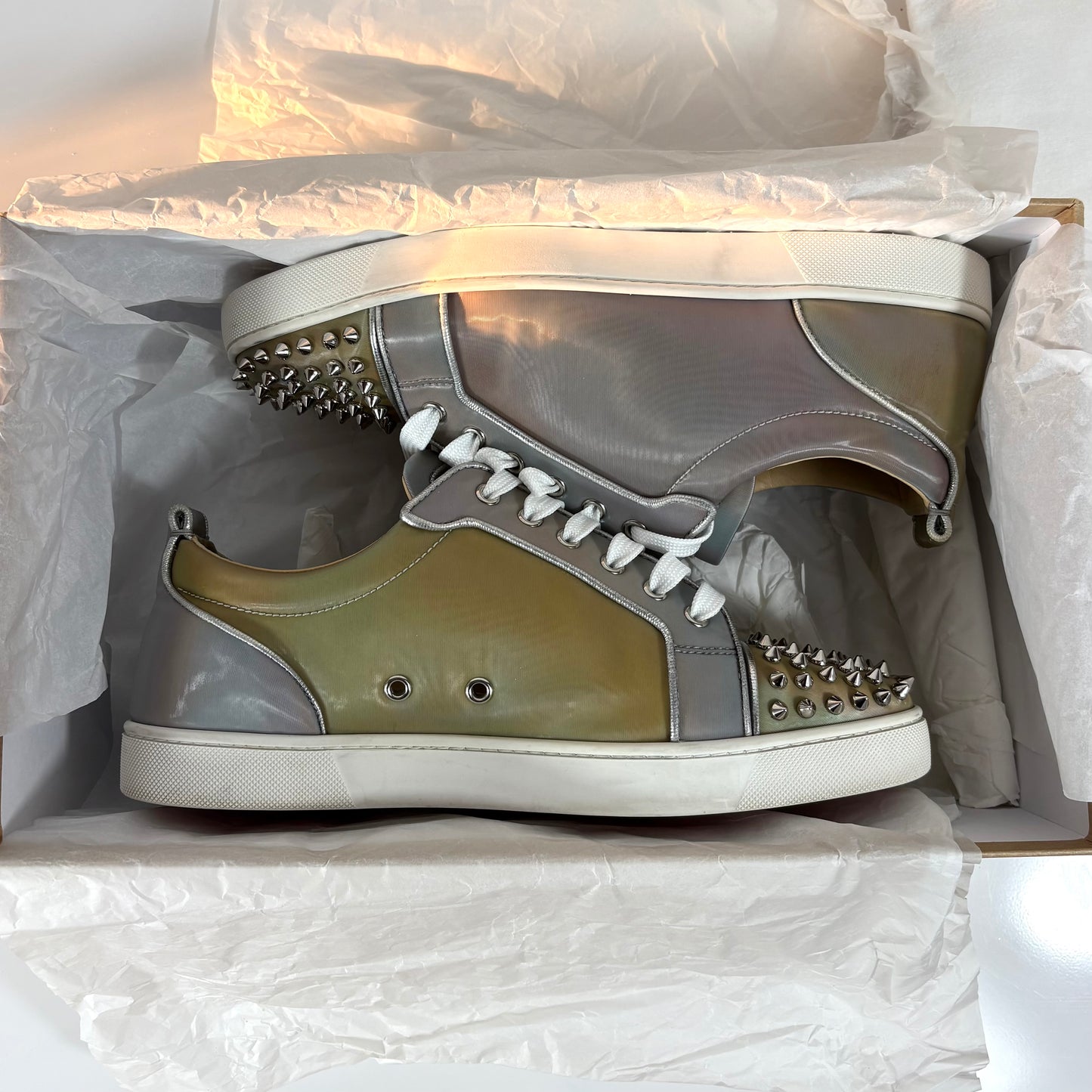 Christian Louboutin Junior Spikes grigio e bronzo iridescente olografico  42,5