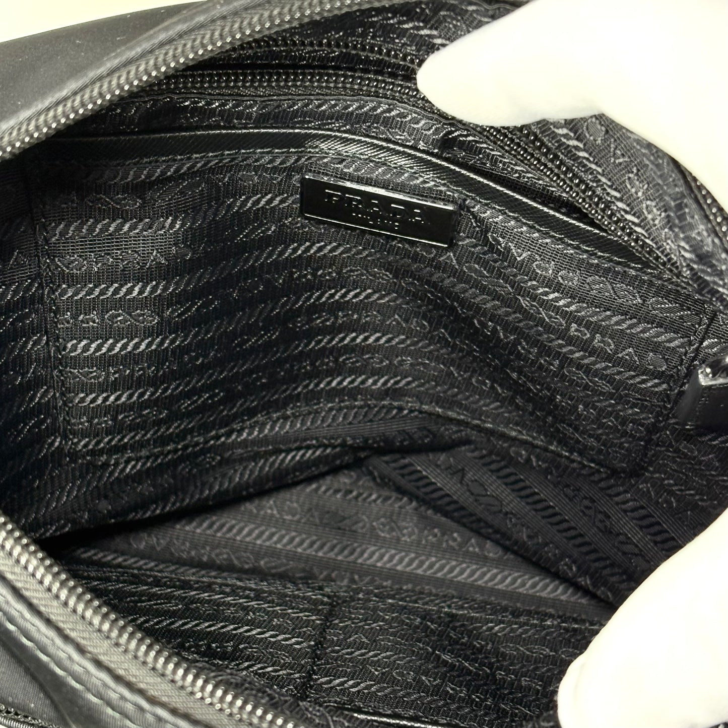 Prada tracolla in Re-Nylon nero