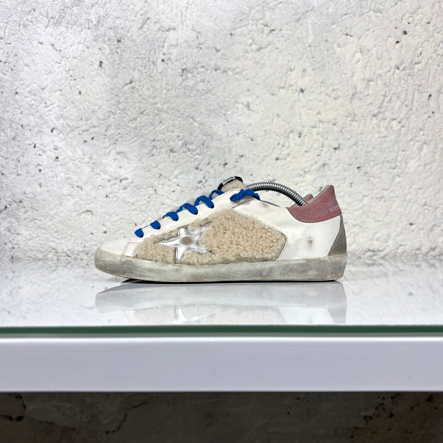Golden goose Superstar bianche in shearling con lacci blu e stella argento  38