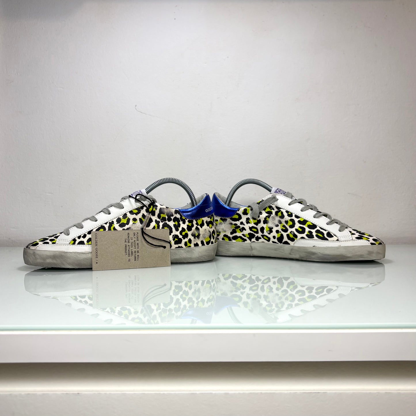 Golden goose Superstar bianche a macchie gialle/ nere e tallone blu 37