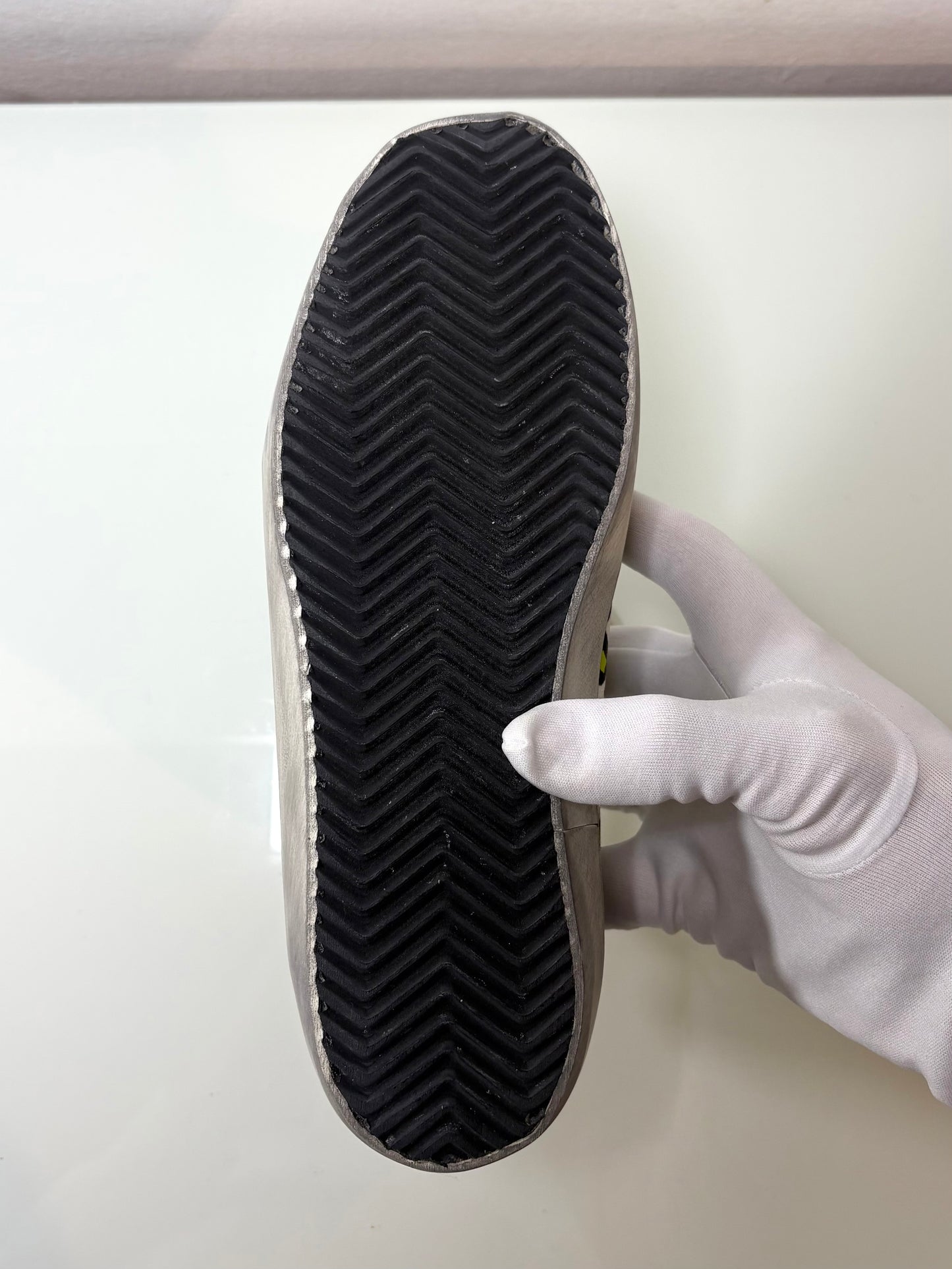 Golden goose Superstar bianche a macchie gialle/ nere e tallone blu 37