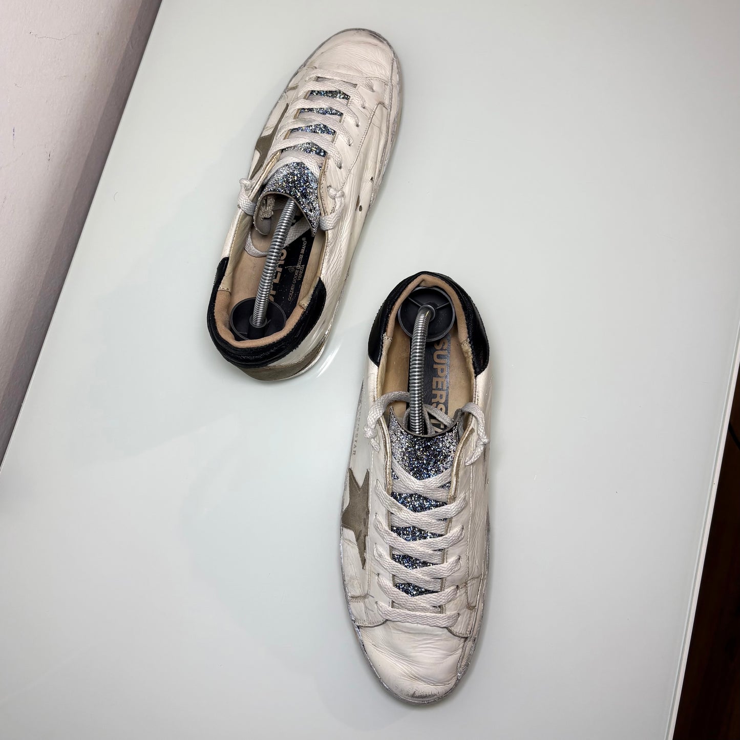 Golden goose Superstar bianche, linguetta brillantinata e tallone nero 38