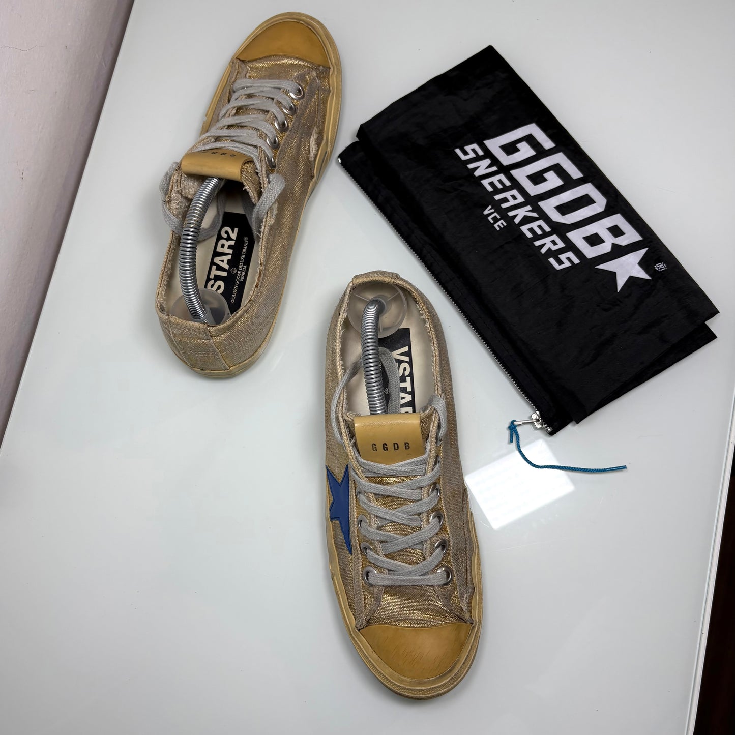 Golden goose V-Star oro e stella blu 38