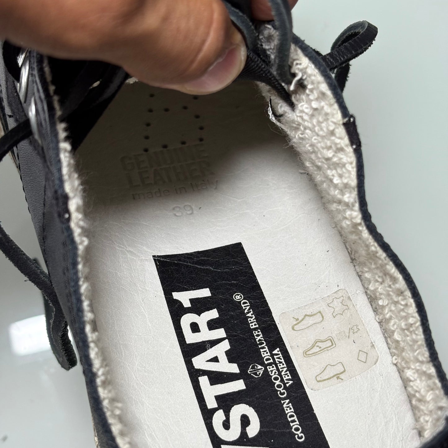 Golden Goose V-star nero 39