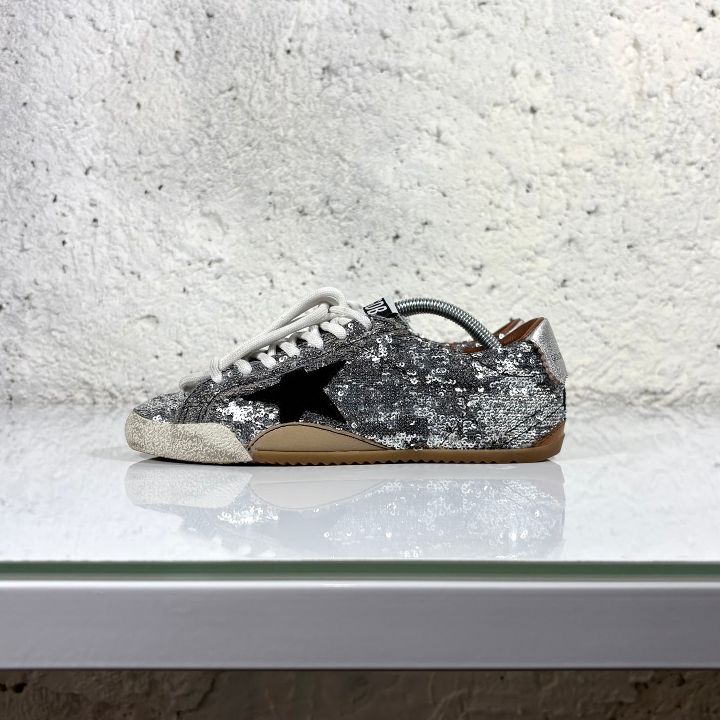 Golden goose True star con le paillettes argento e stella nera in suede 38