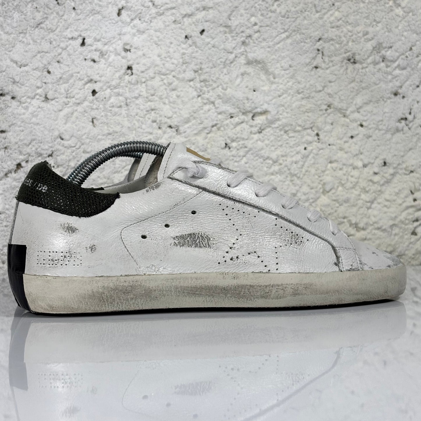 Golden goose Superstar bianche con scotch nero sui lati posteriori 39
