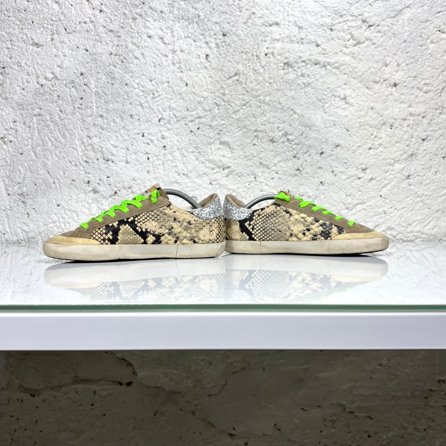 Golden goose Superstar a squame “pitone”, lacci verde talloni brillantinati 37
