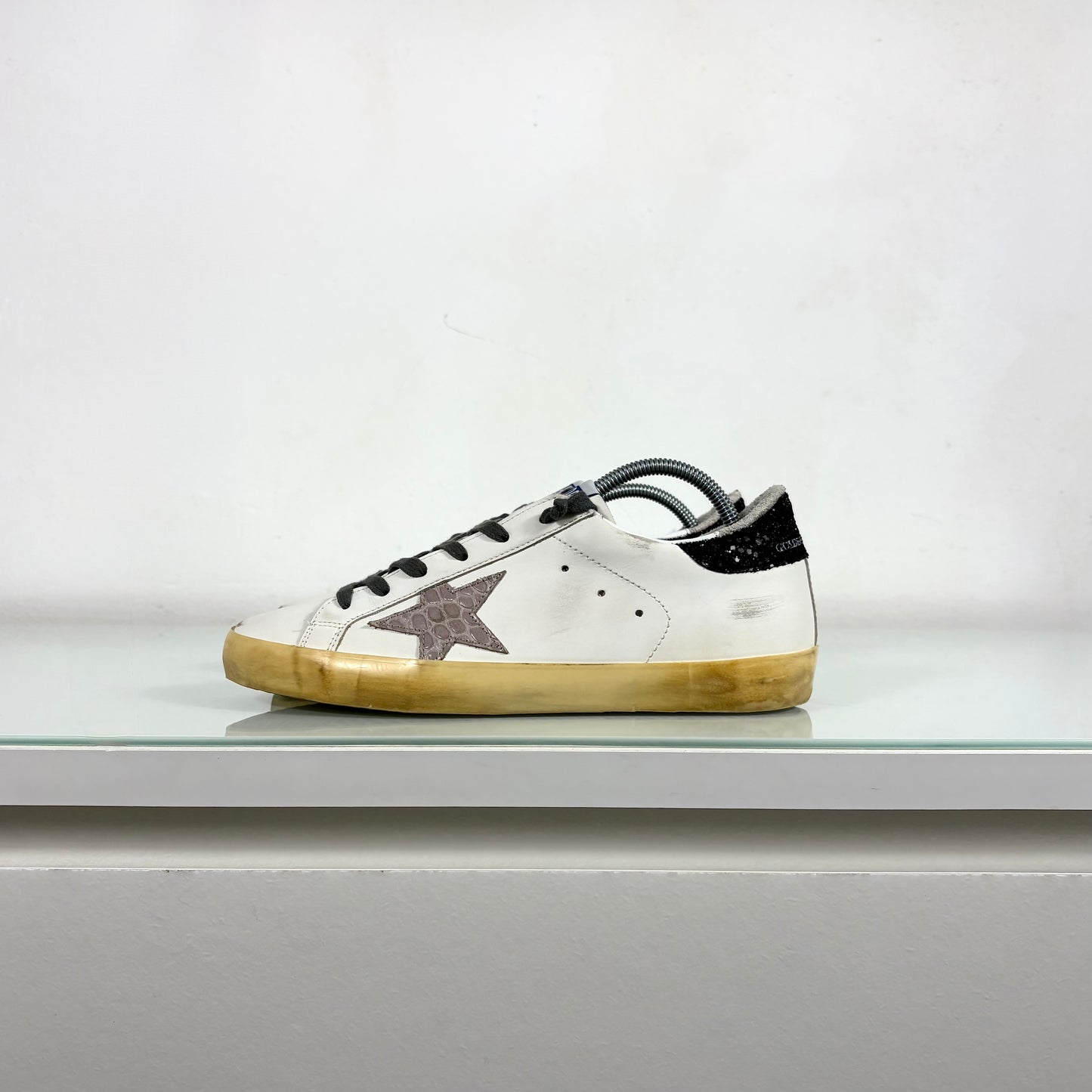 Golden goose Superstar bianche, stella grigia a squame e tallone nero brillantinato 39