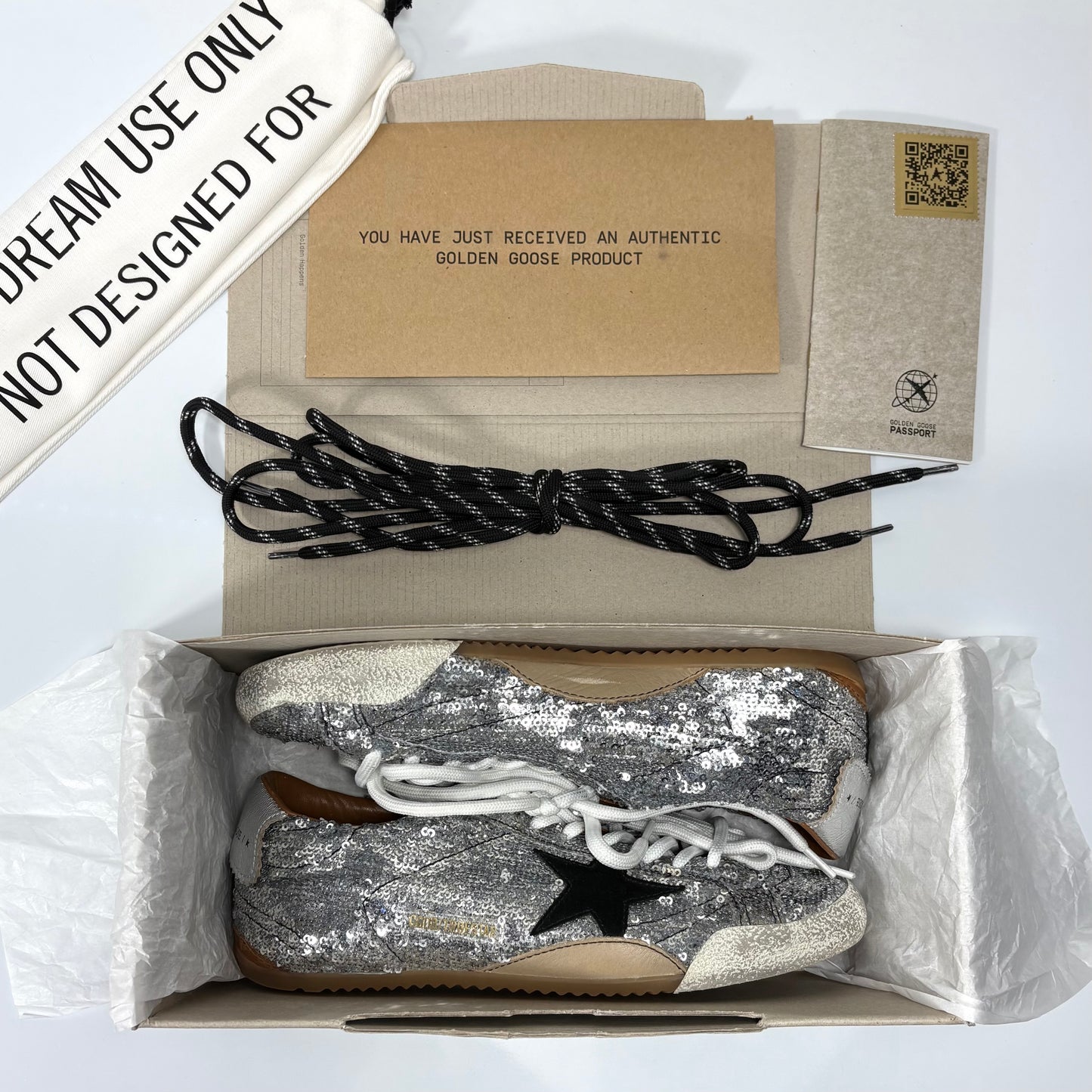 Golden goose True star con le paillettes argento e stella nera in suede 38