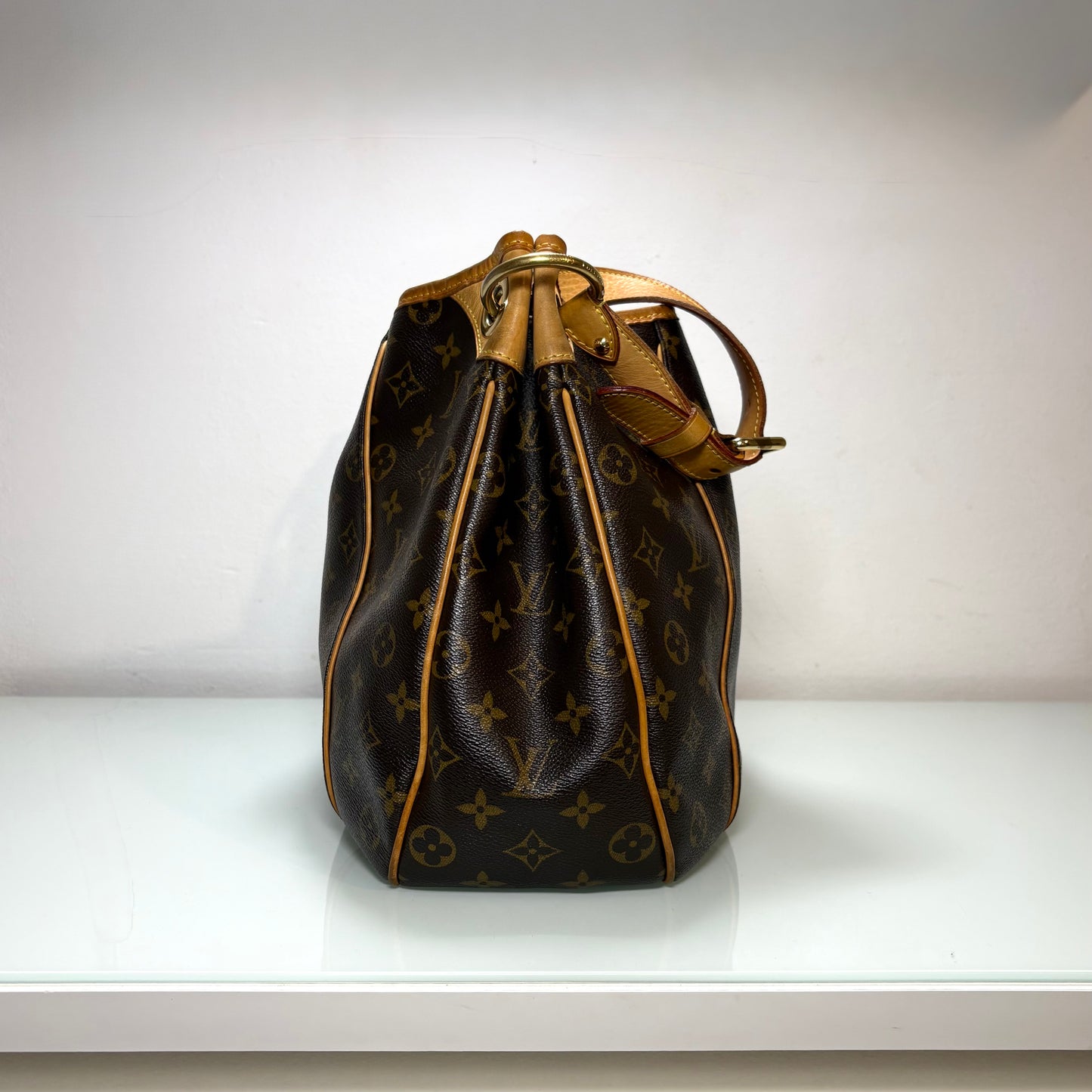 Louis Vuitton Galliera
