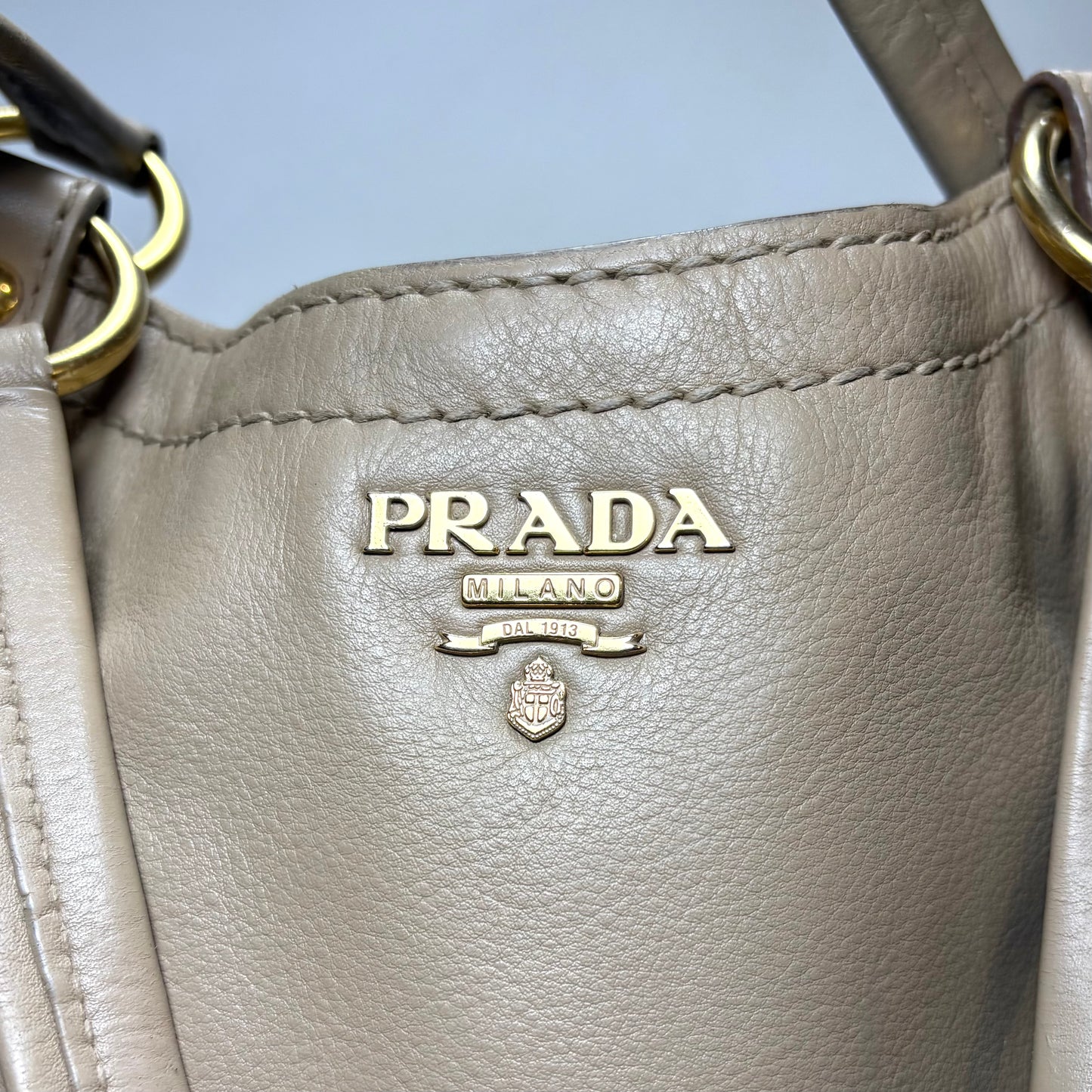 Prada bandoulière in pelle morbida “cammello”