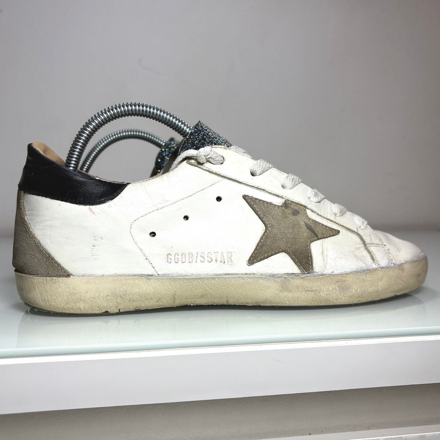 Golden goose Superstar bianche, linguetta brillantinata e tallone nero 38