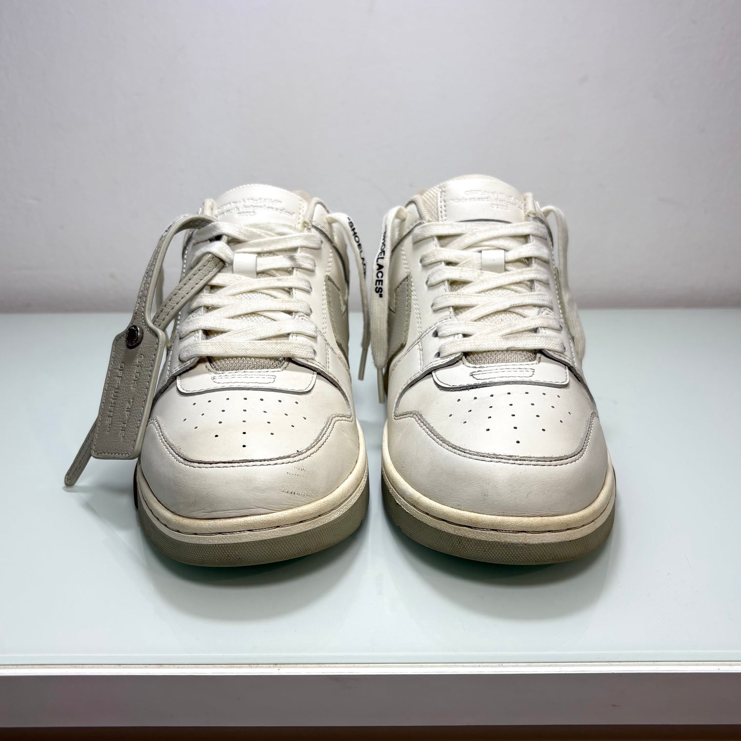 Off white out of office bianco e grigio 42