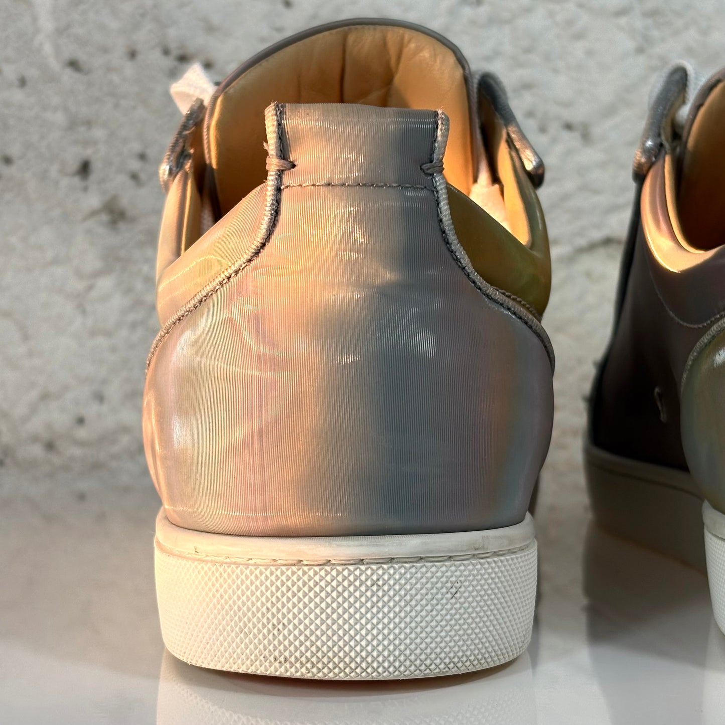 Christian Louboutin Junior Spikes grigio e bronzo iridescente olografico  42,5