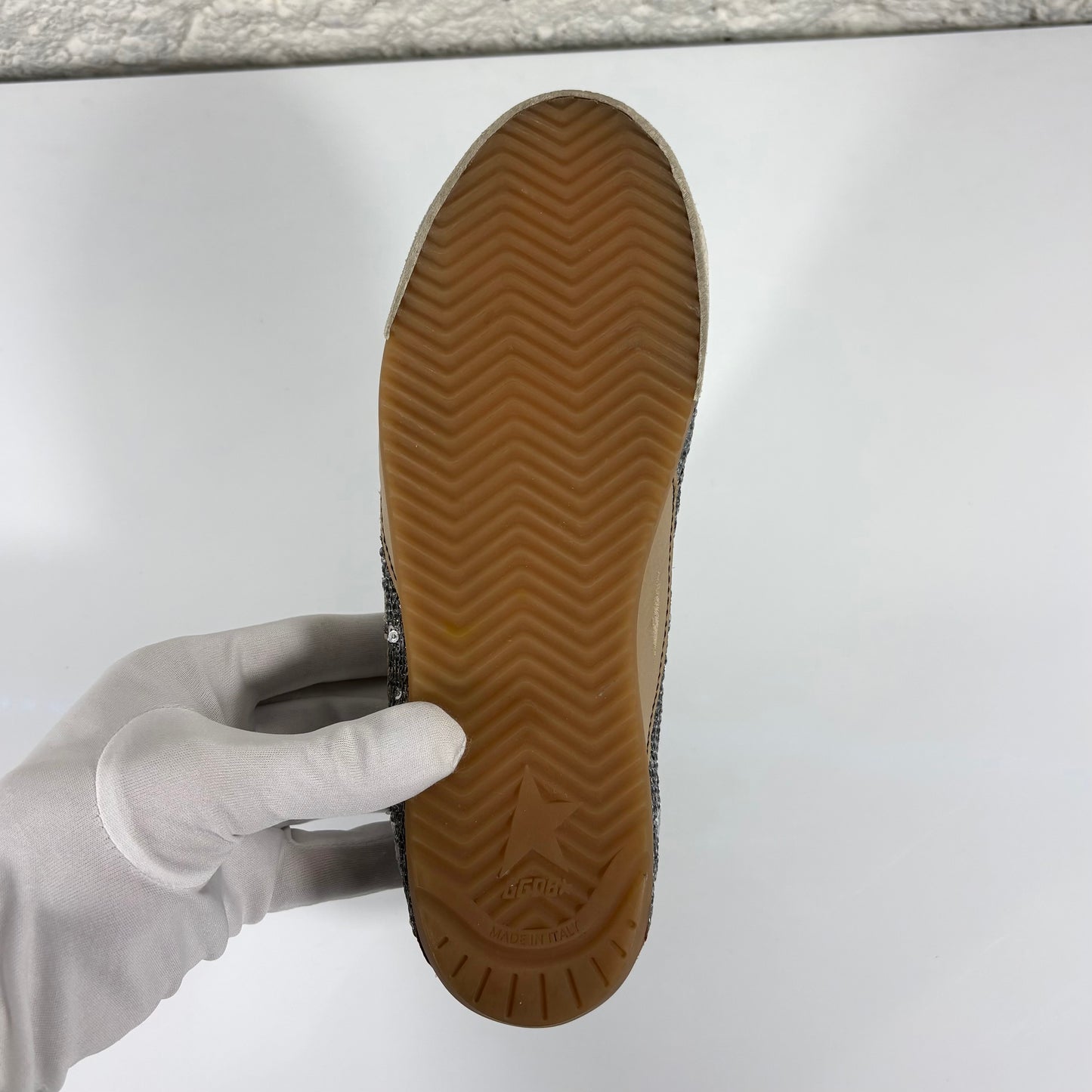 Golden goose True star con le paillettes argento e stella nera in suede 38