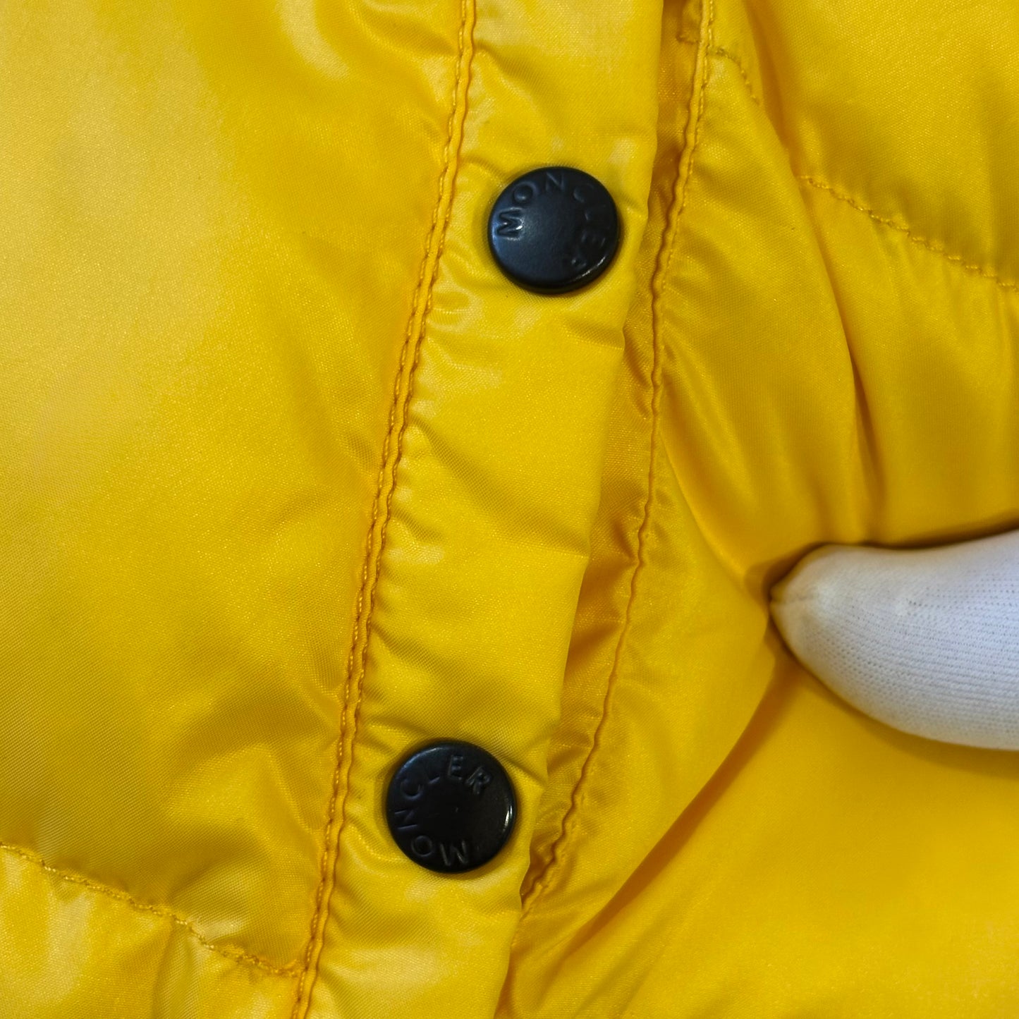 Moncler fur hood giallo con pelliccia taglia L