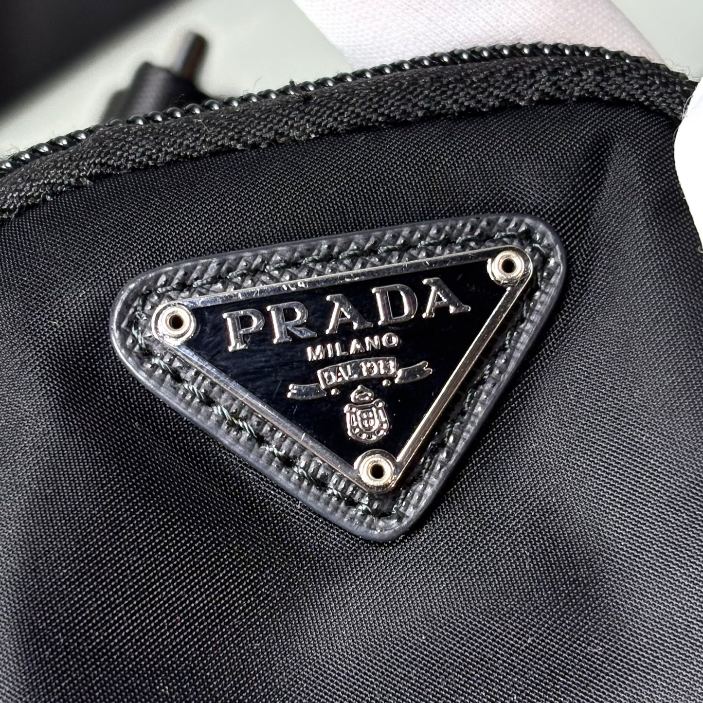 Prada tracolla in Re-Nylon nero