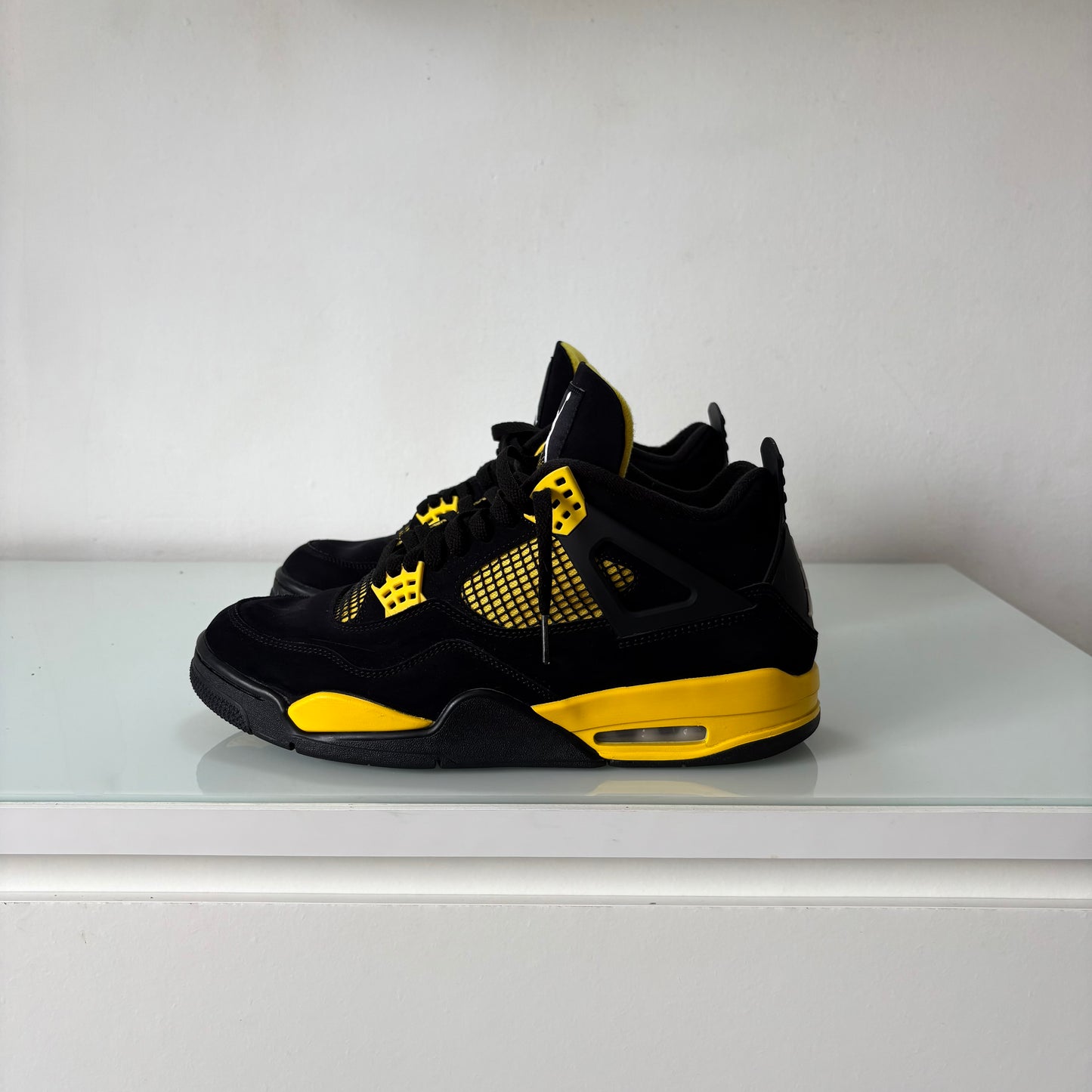 JORDAN RETRO 4 THUNDER BLACK/ YELLOW 46