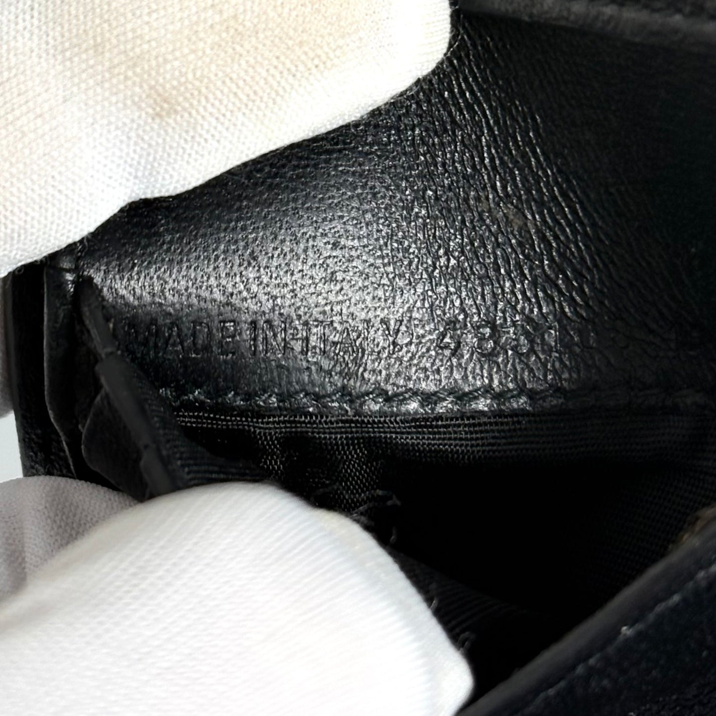 Balenciaga Cash Square in pelle di vitello nera e logo bianco